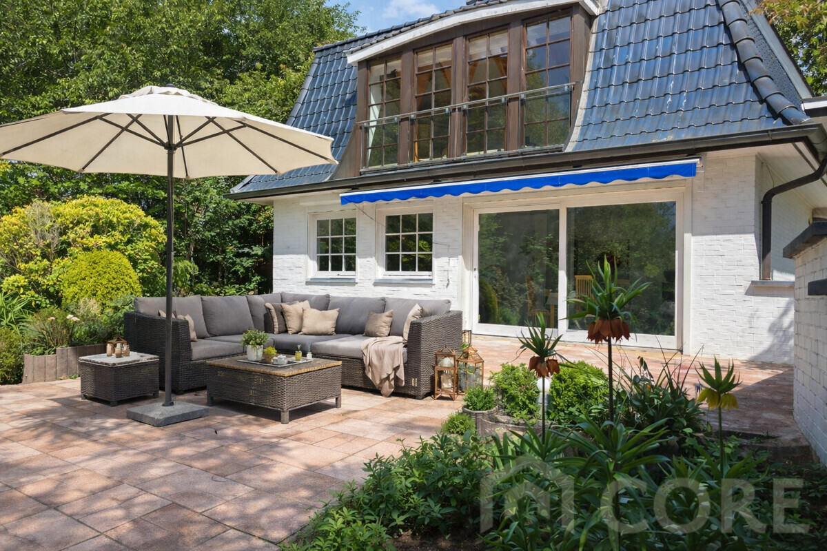 Sonnenterrasse mit Lounge (Möblierungsbeispiel)