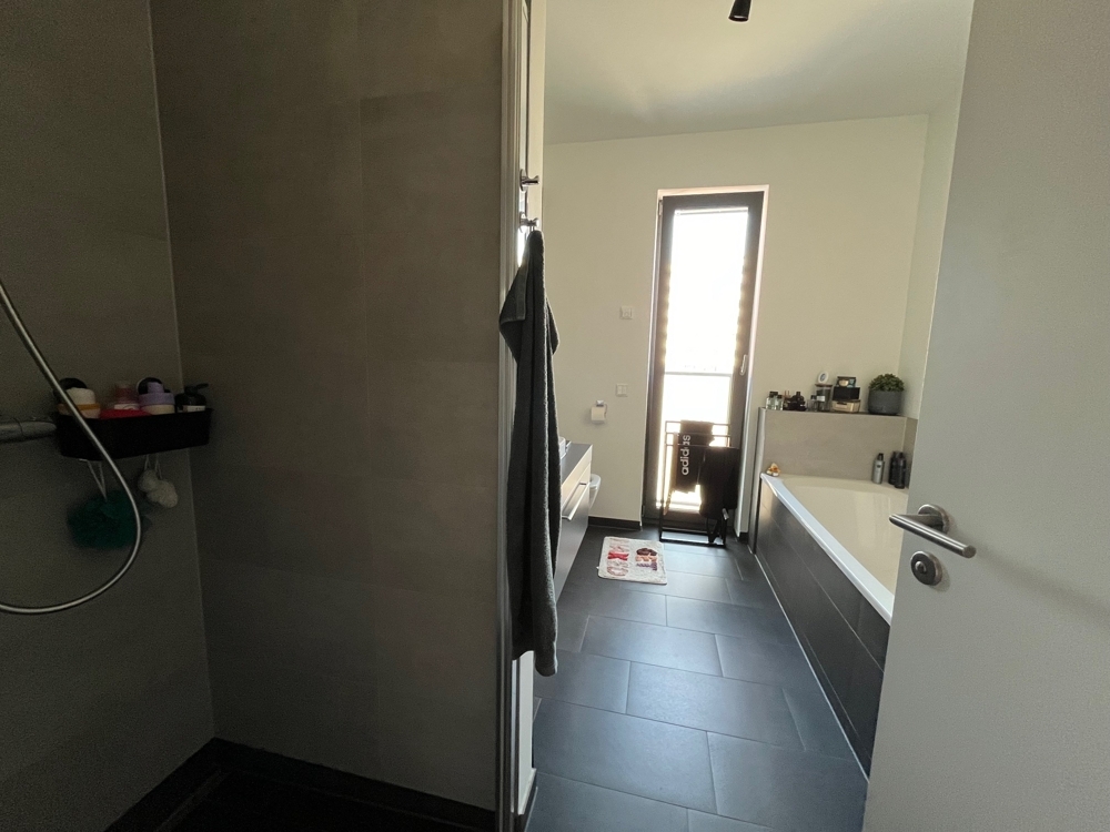 #hochwertige 2-Raum Wohnung #Parkett #Fußbodenheizung #Bad mit Wanne und Dusche #Balkon #Tiefgarage - Photo 5