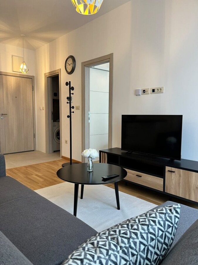 Furnished One-Bedroom Apartment with Mountain Views in Budva (Babilonija) · Photo 1