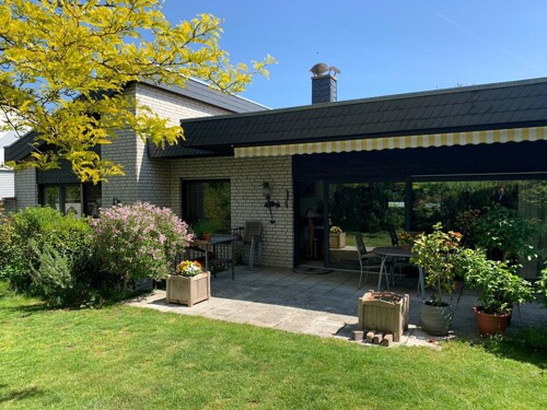 Hausansicht vom Garten