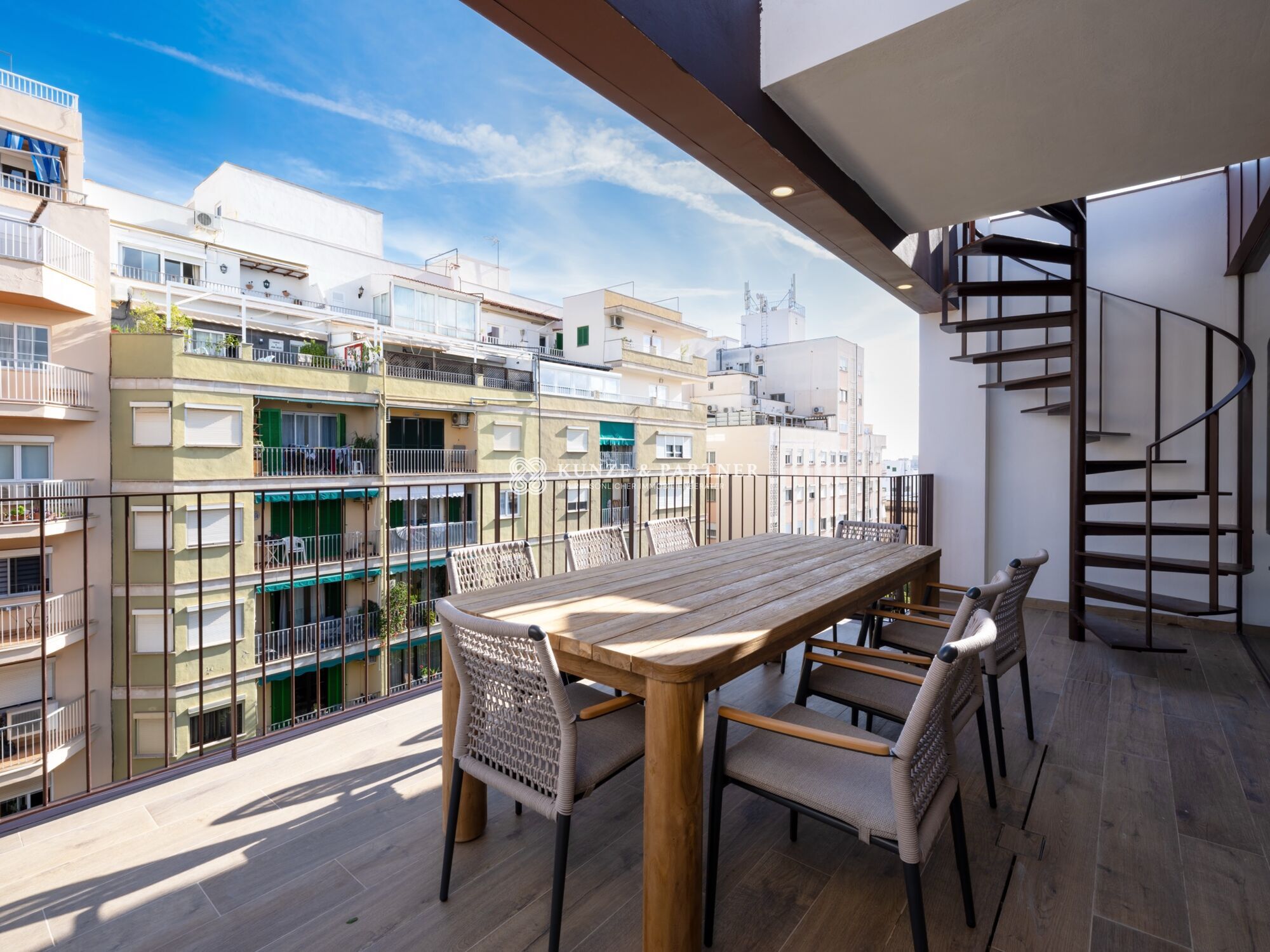 Terrasse auf der Wohnebene