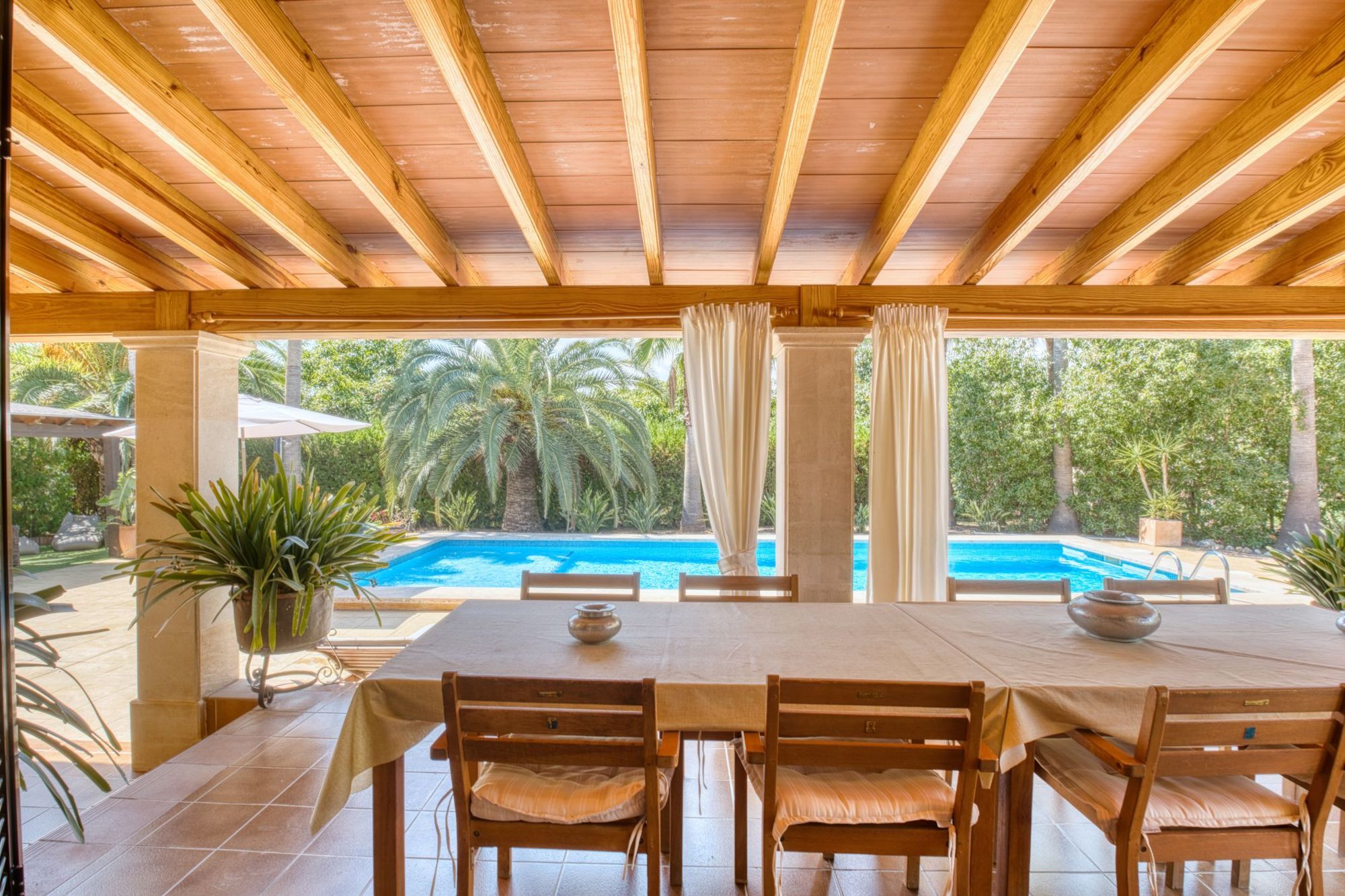 Überdachte Terrasse