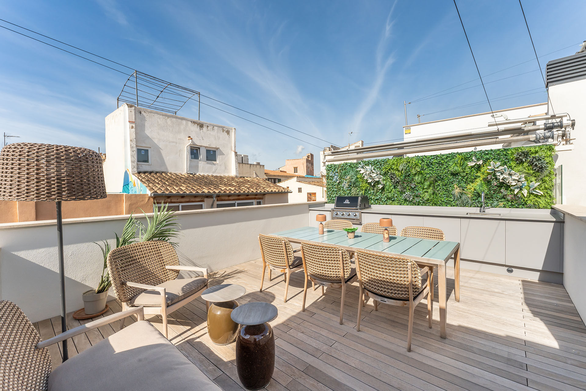 Terrasse mit Aussenküche