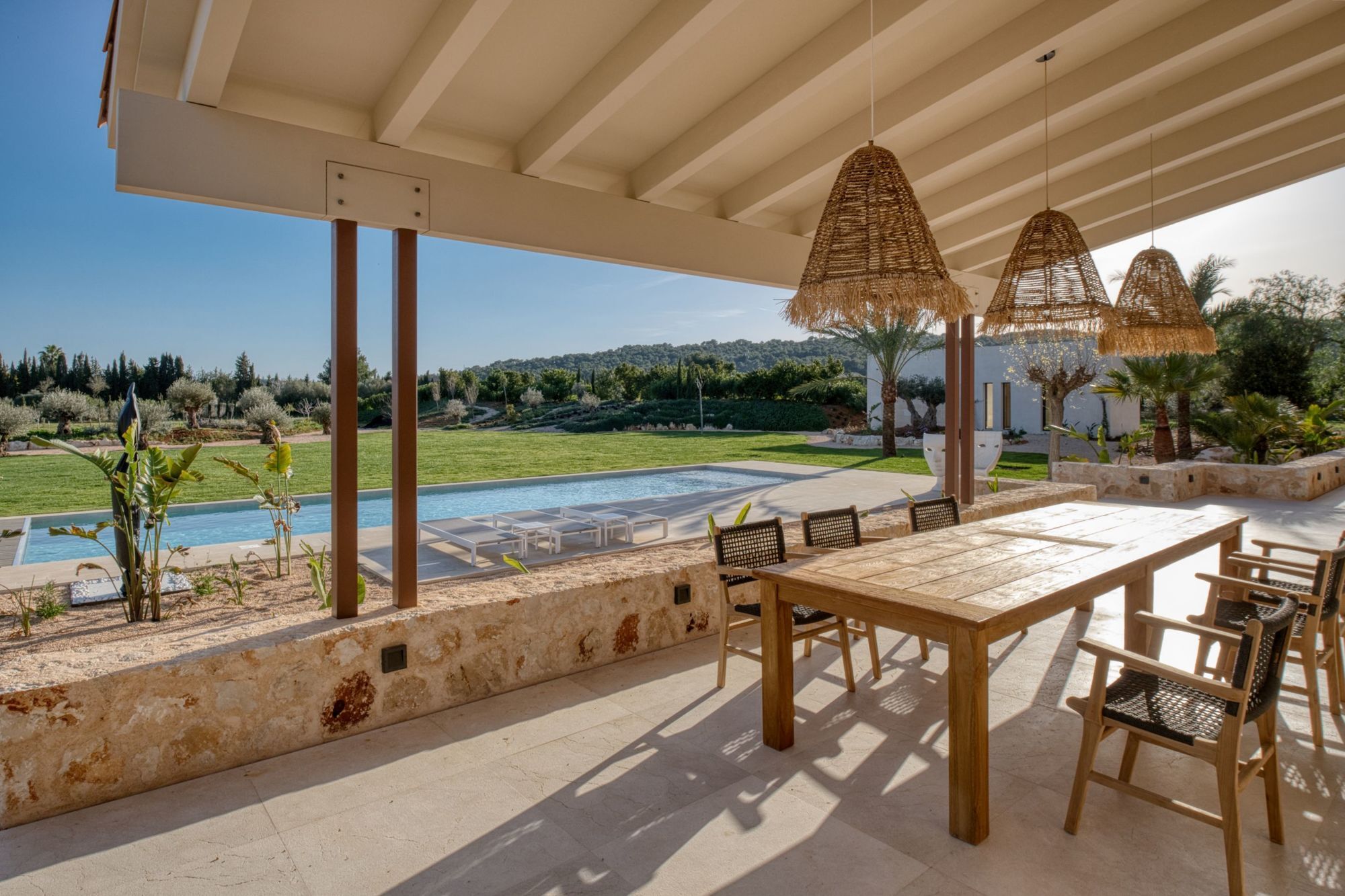 Wunderschöner Blick von der überdachten Terrasse