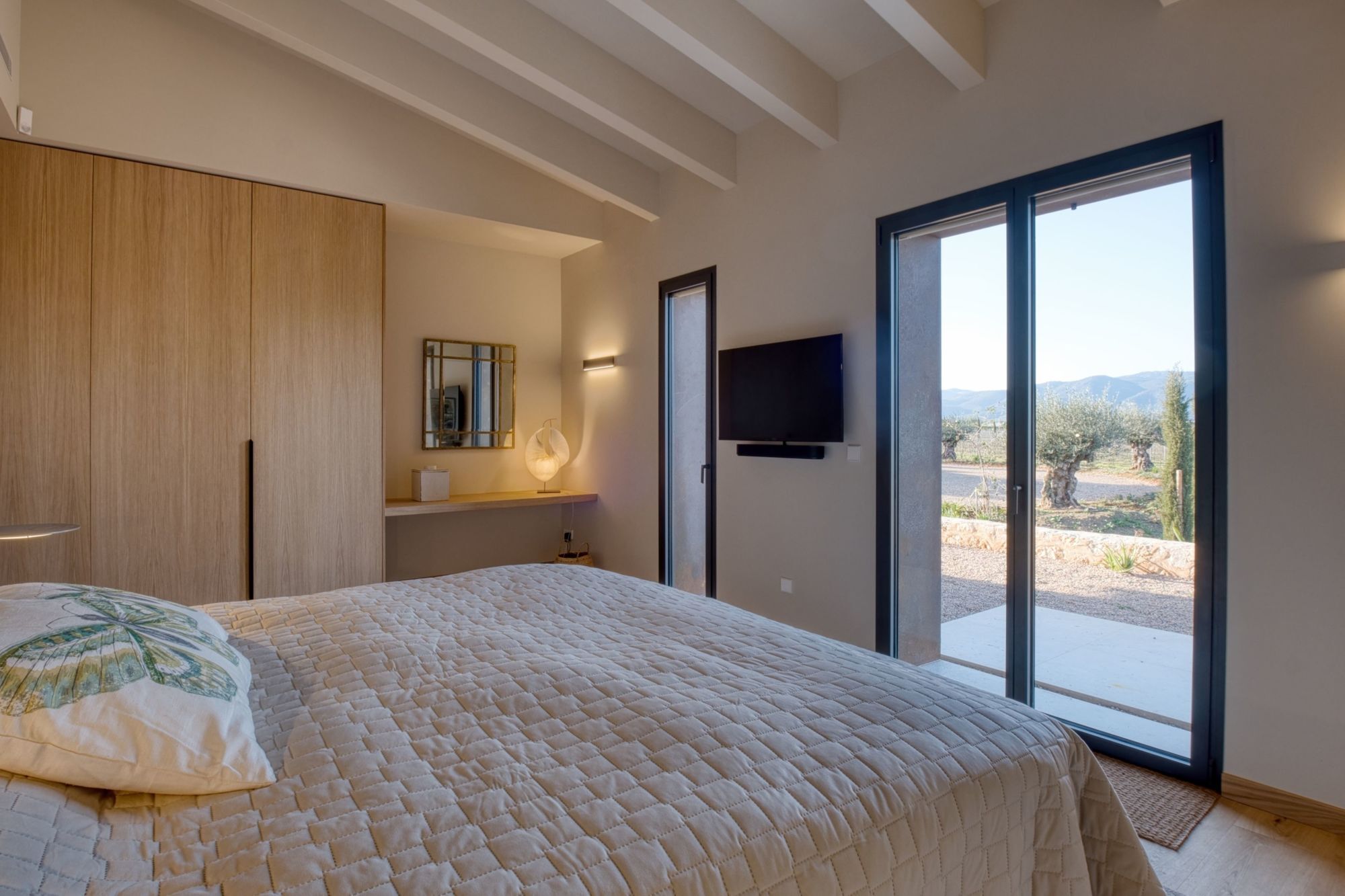 Wunderschöne Gästezimmer mit hohen Decken