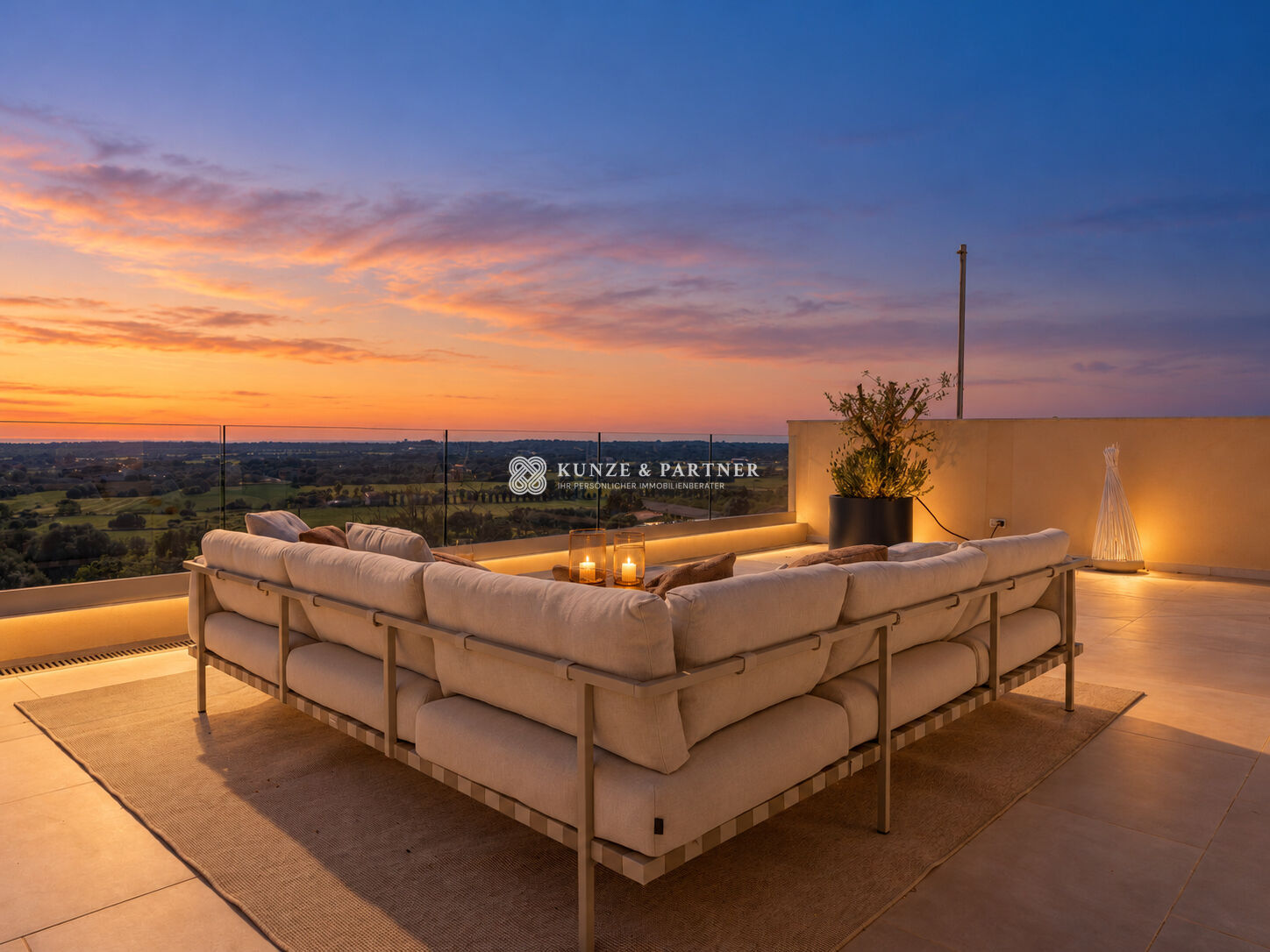 Dachterrasse in Abendstimmung