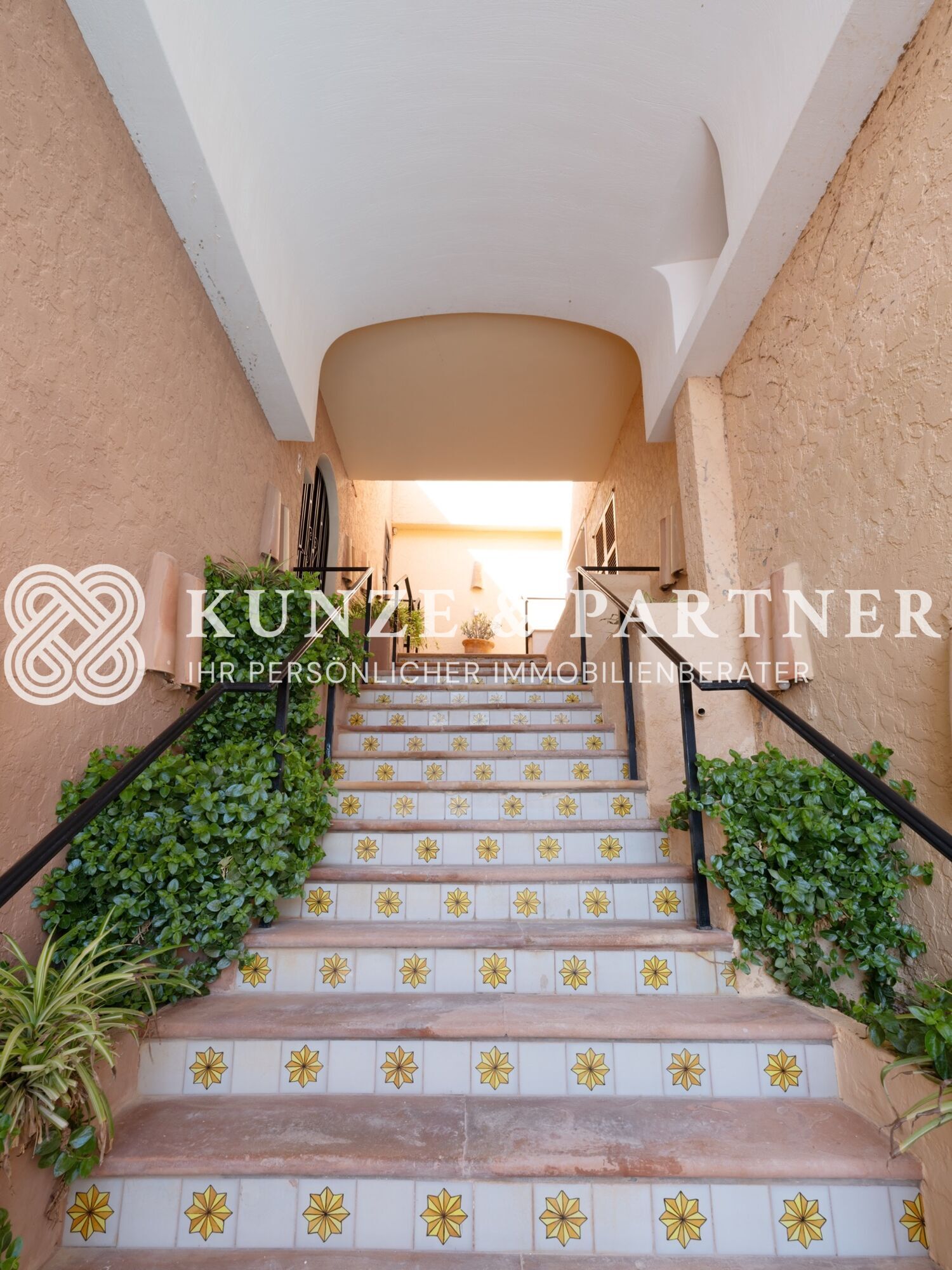 Treppe zum Pool