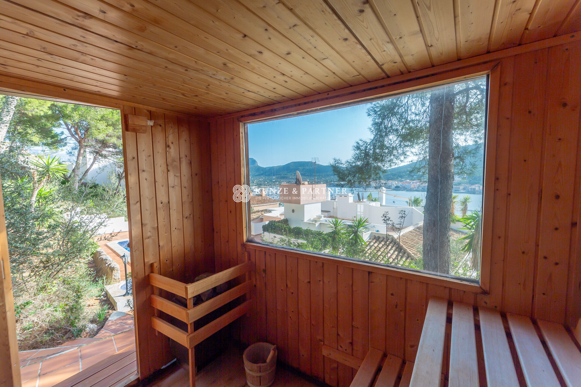 Sauna mit Meerblick