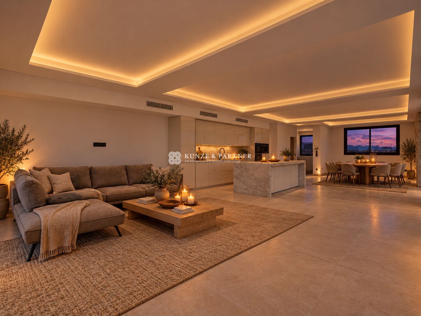 Elegantes Wohnzimmer im Abendlicht