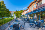 Restaurant mit Blick auf das Herrenhaus