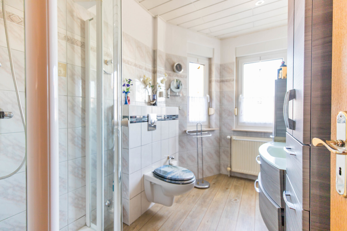 Wohnung 1 im EG - Bad