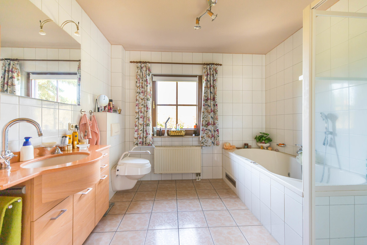 Badezimmer EG