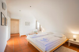 Schlafzimmer (in 2 Räume teilbar)
