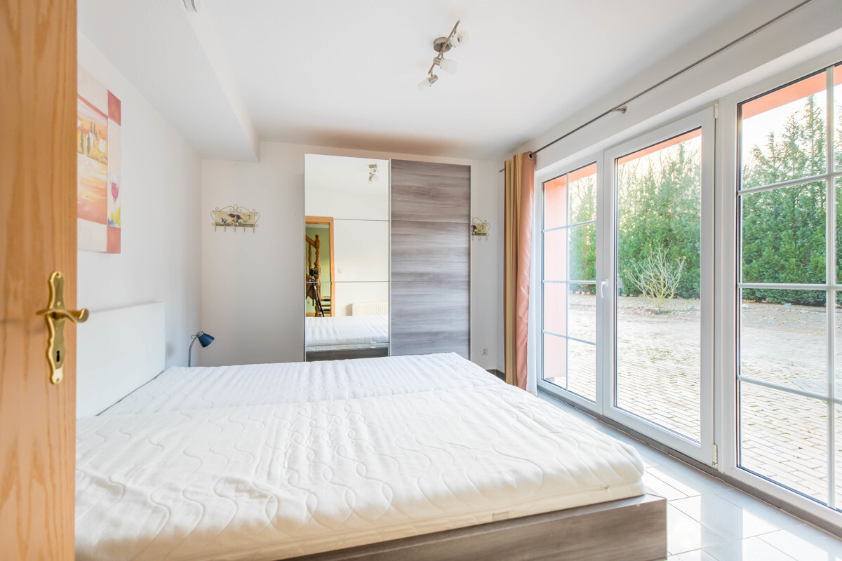 Zimmer 1 EG - 1. Wohnung