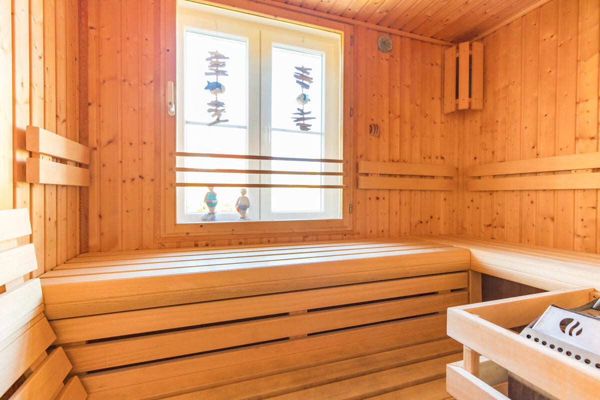 Sauna im Badezimmer EG