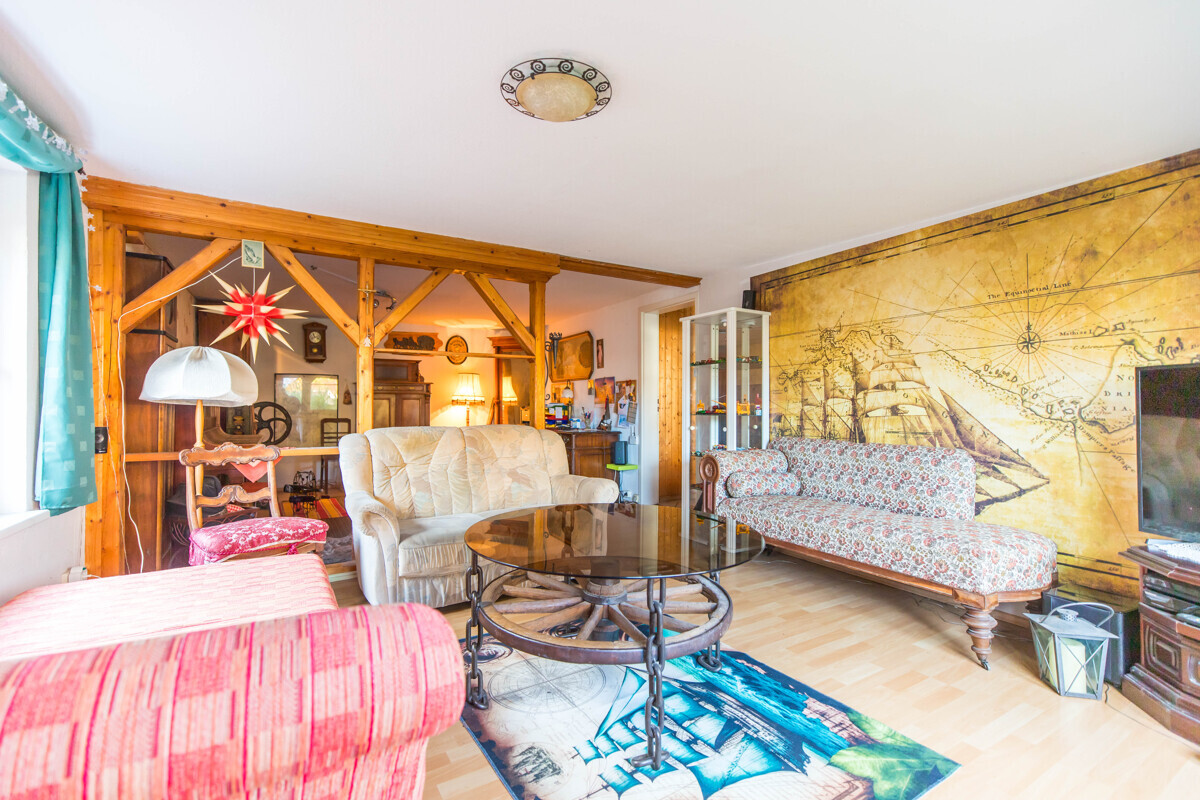 Wohnzimmer Haupthaus EG