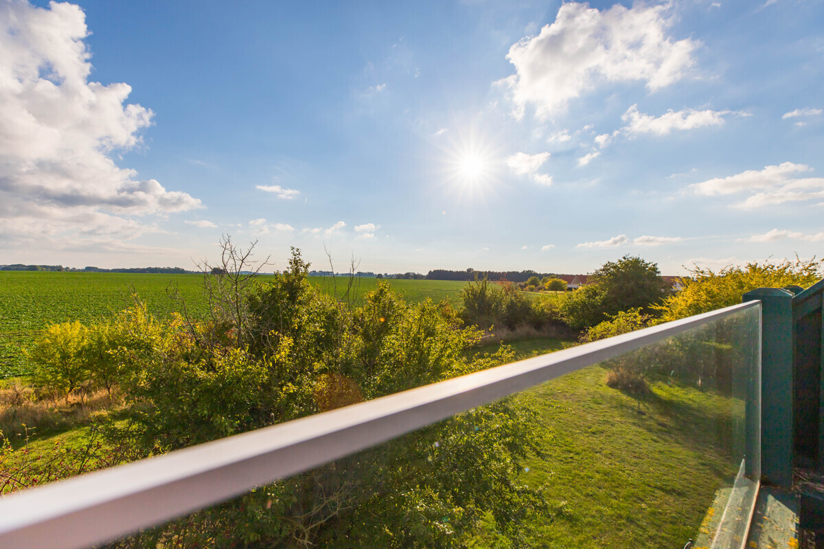Linke DHH - Aussicht vom Balkon