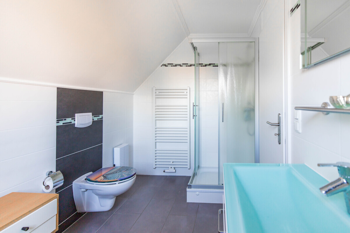 Zweifamilienhaus DG - Badezimmer