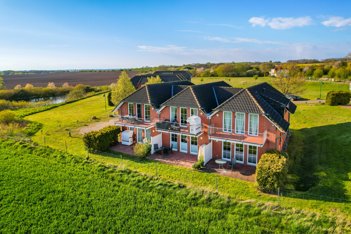 Luftbildaufnahme im Sommer