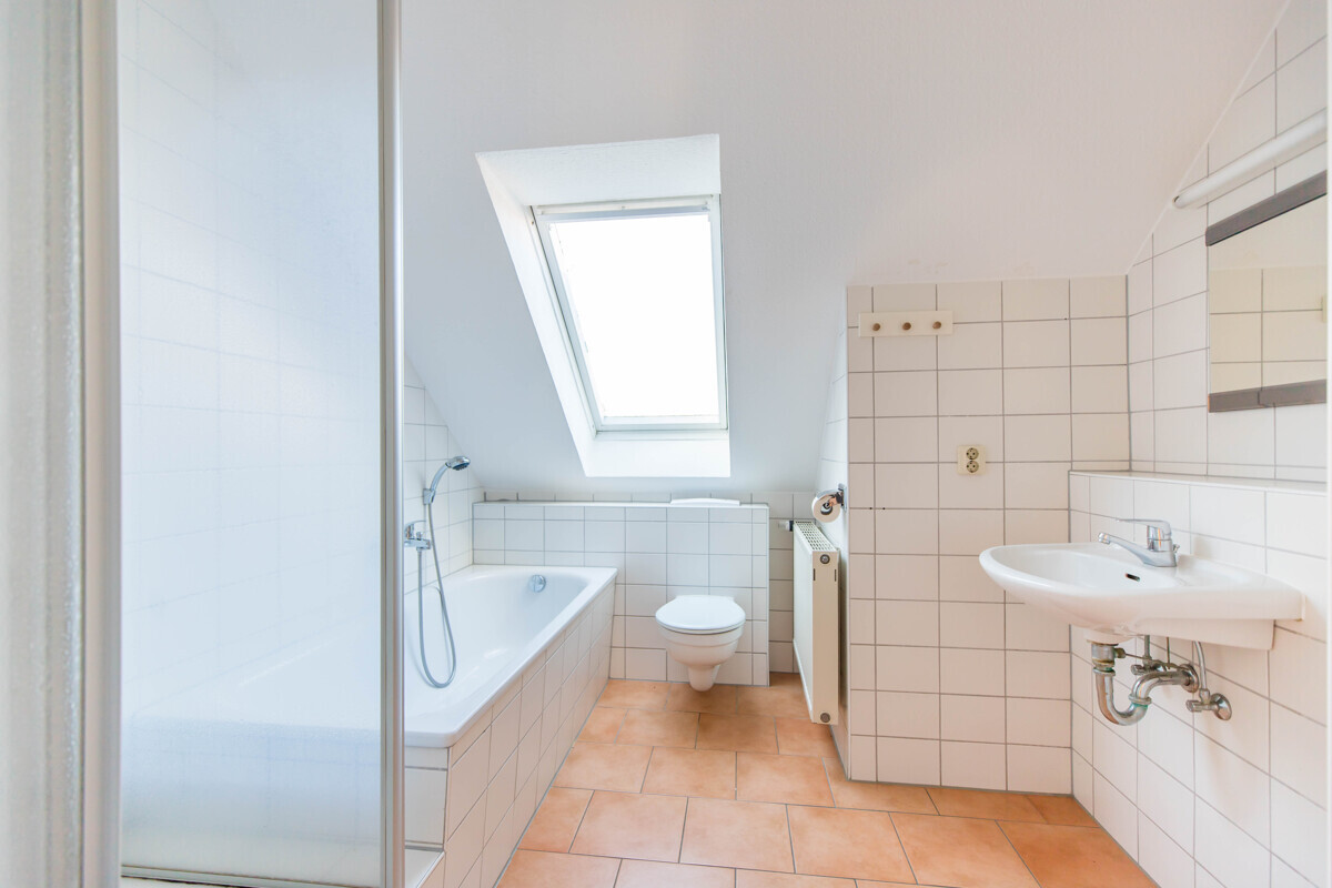 Badezimmer im DG