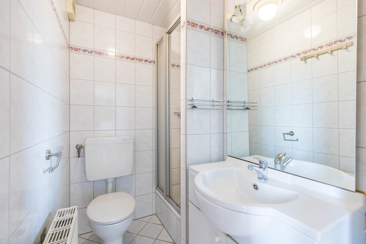 1. Obergeschoss links - Bad