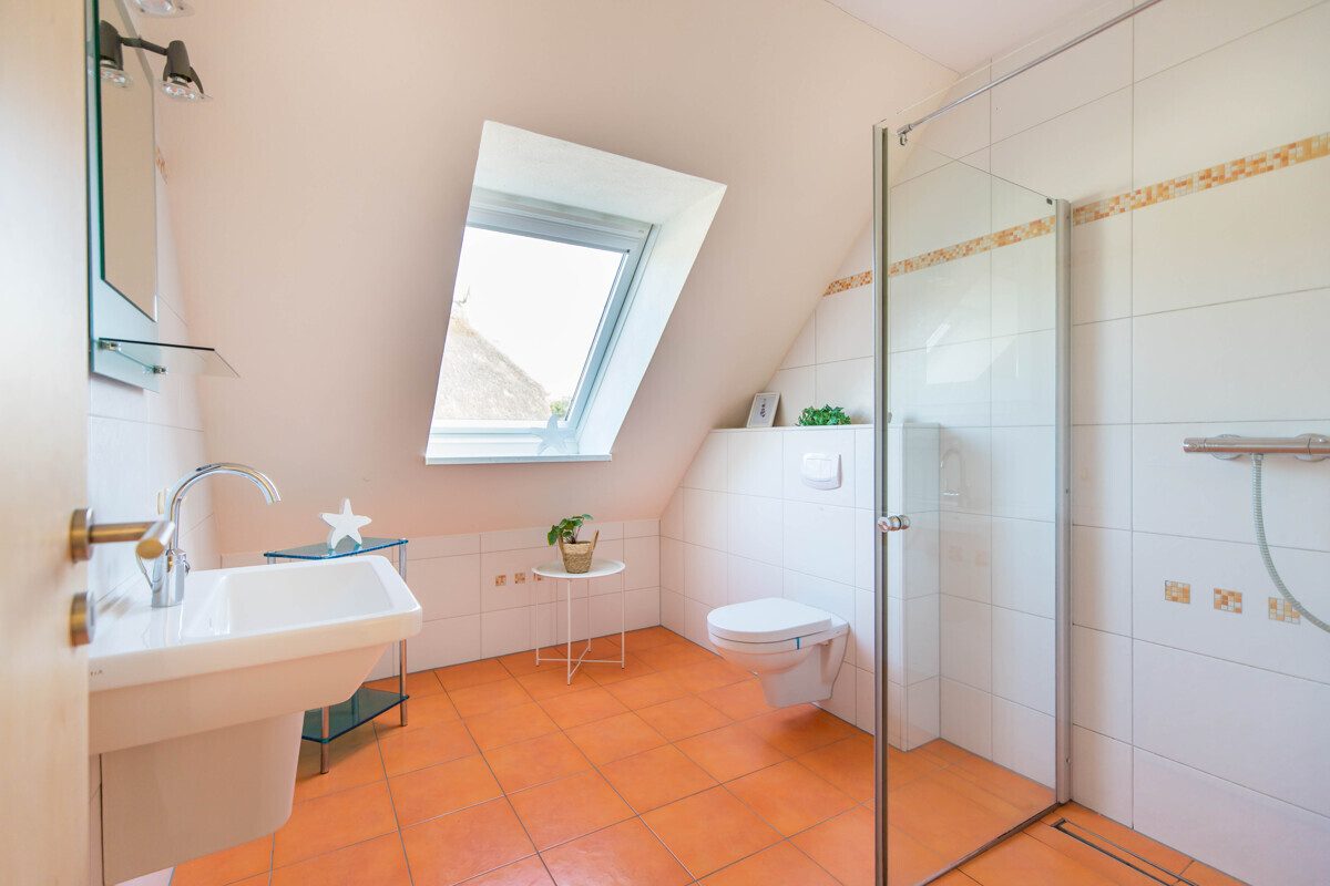 Badezimmer im DG