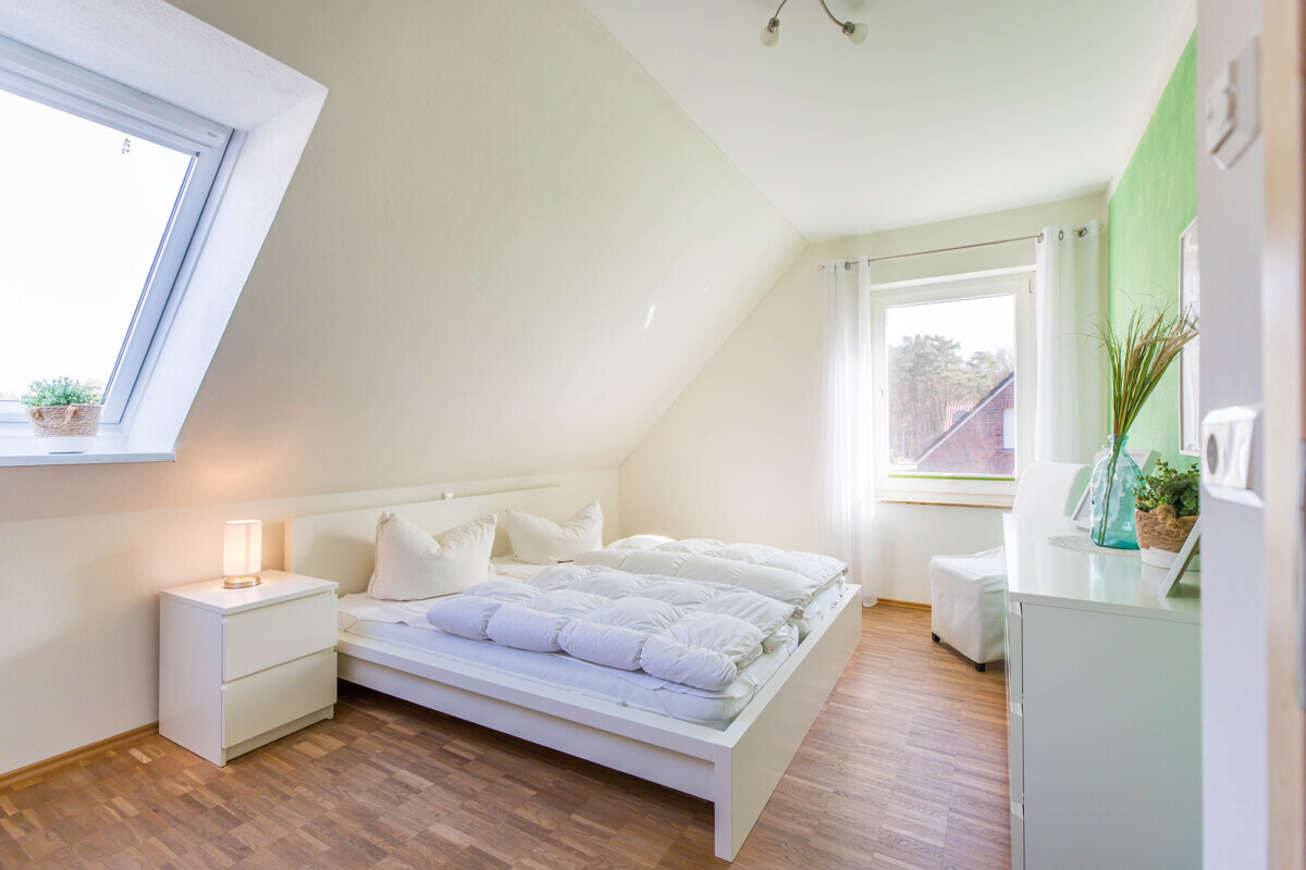 Schlafzimmer 1 im DG