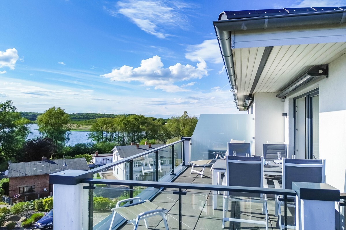Dachterrasse mit Seeblick
