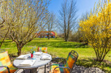 Terrasse mit Blick ins Grüne