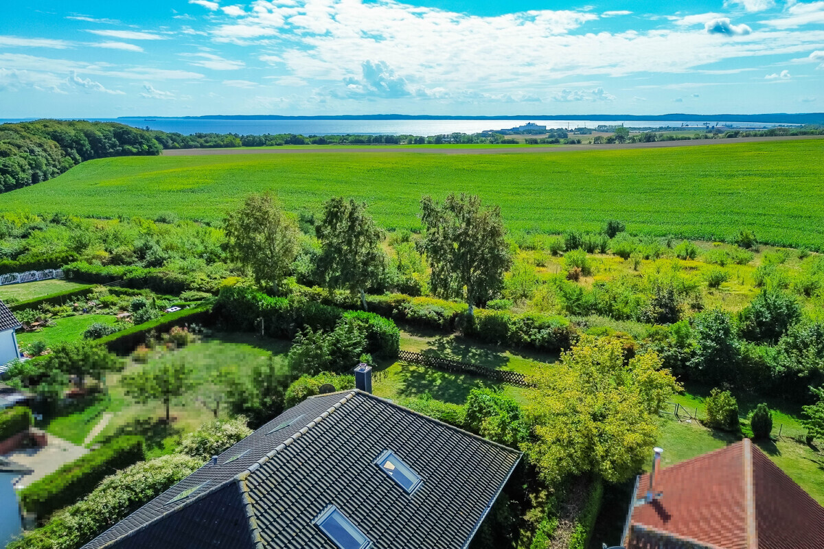 Feld- und Ostseeblick