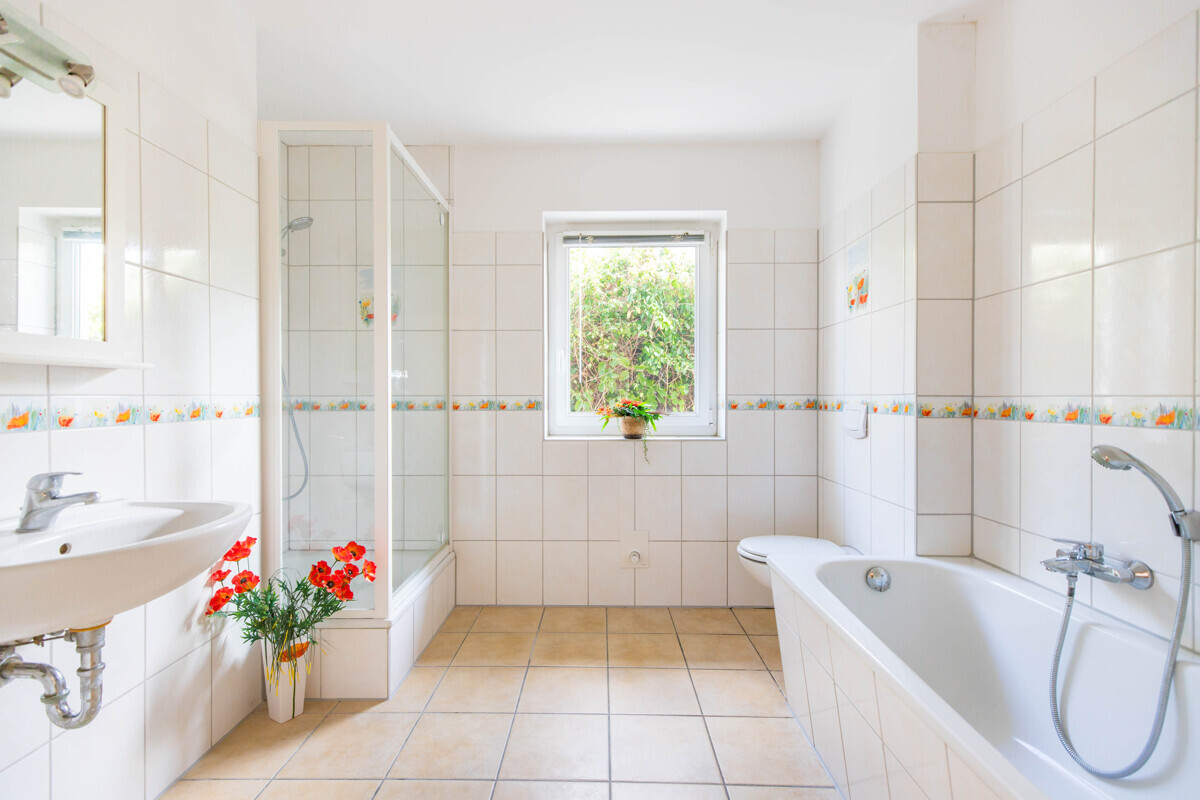 Badezimmer EG