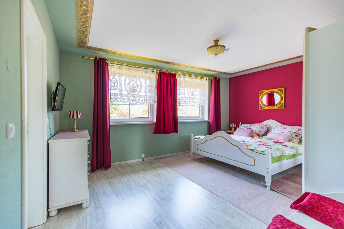 Betreiberwohnung - Schlafzimmer