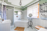 Betreiberwohnung - Badezimmer