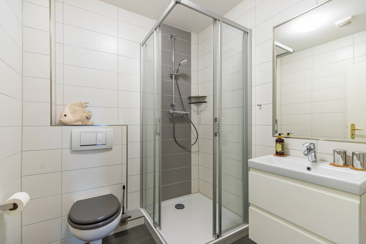 Doppelzimmer 3 DG - Bad