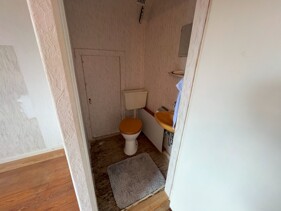 DG sep. WC Wohn-/Schlafzimmer
