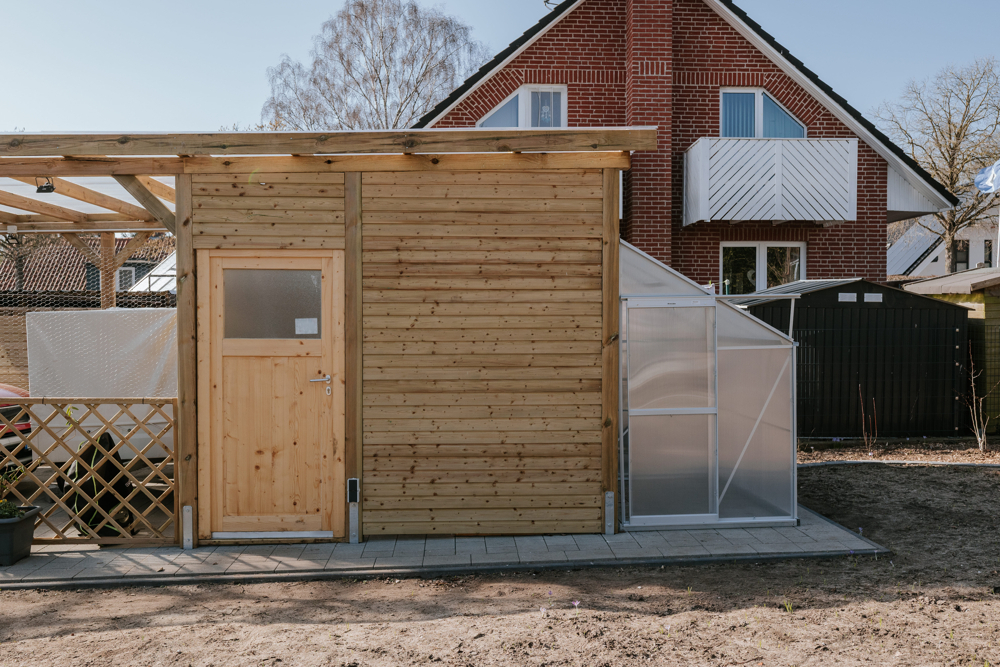 Carport und Schuppen