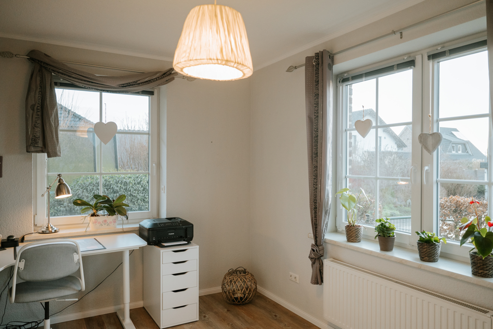 Büro EG