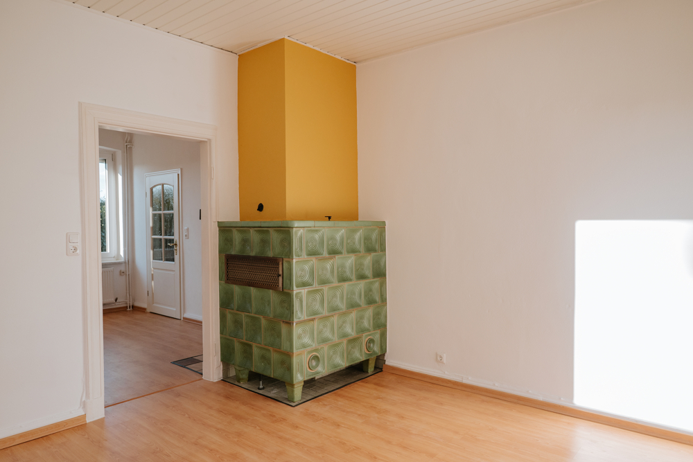 Blick auf den Kachelofen