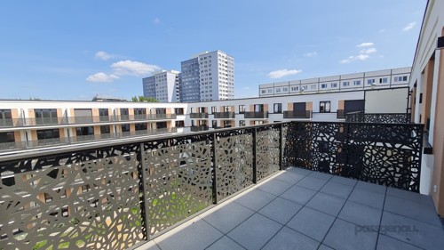 Balkon mit Blick über den Innenhof