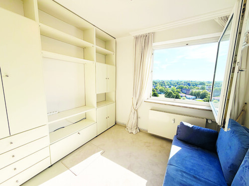 halbes Zimmer mit herrlichem Ausblick 
