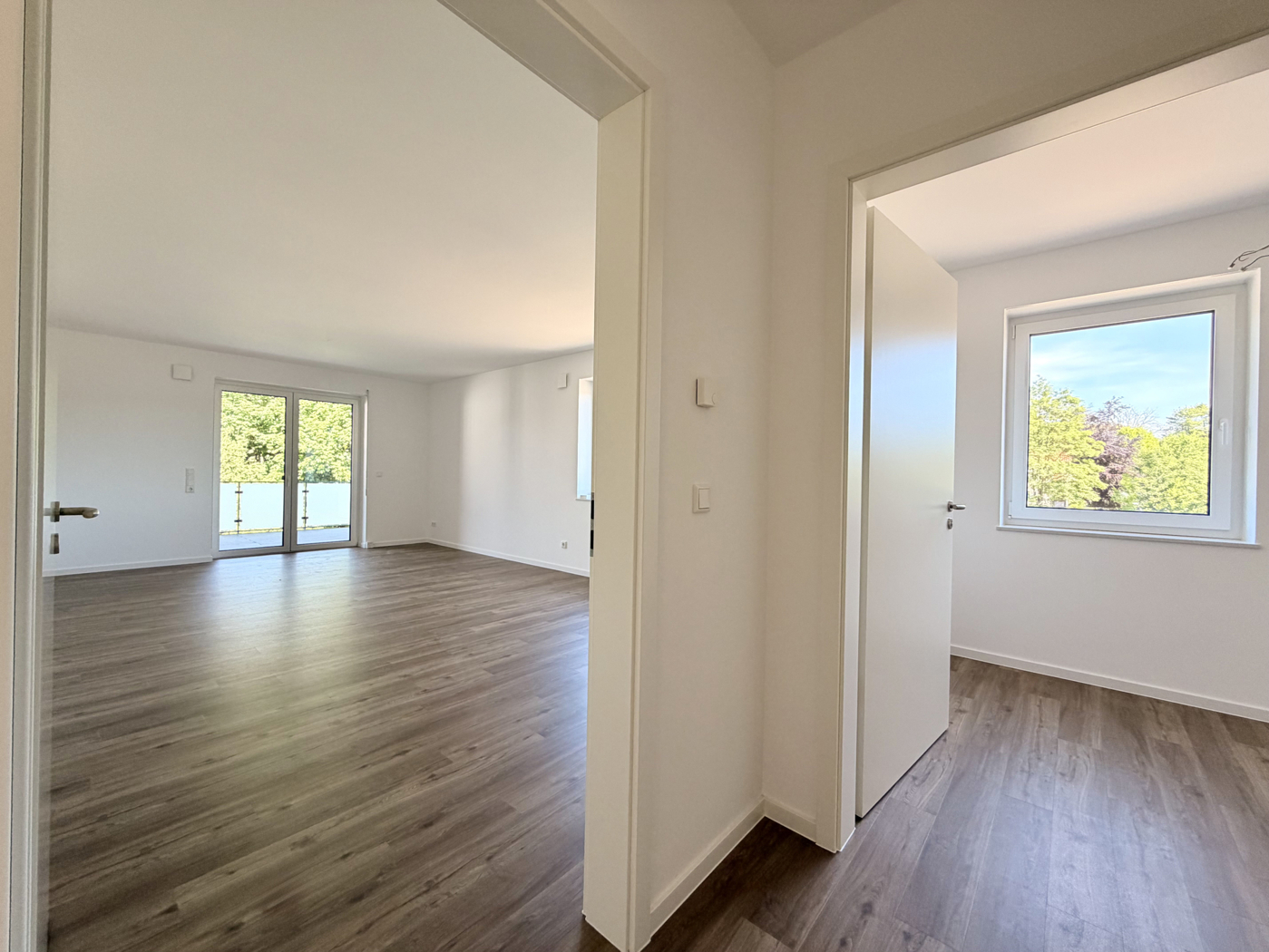 Wohnzimmer & Hauswirtschaftsraum