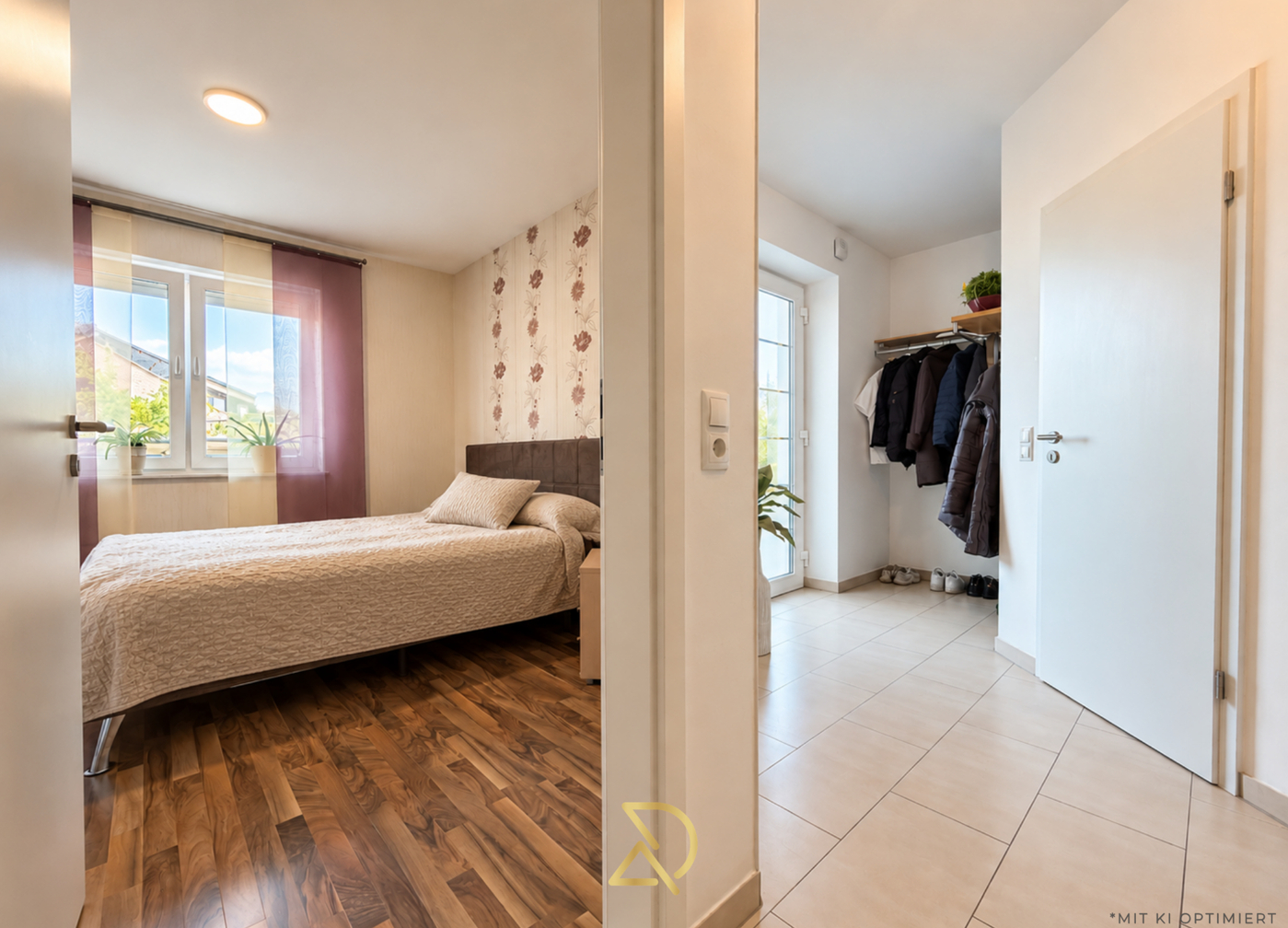 Haus links_Schlafzimmer mit eigenem Badezimmer im EG