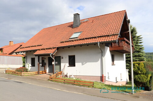 Haus mit Eingangstür