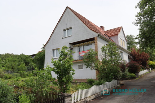 Hausgiebel mit Balkon