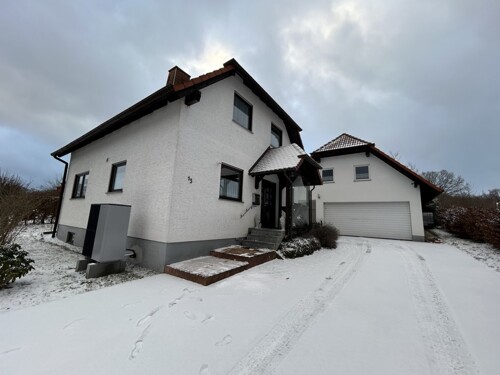 Haus mit Garage und Hof