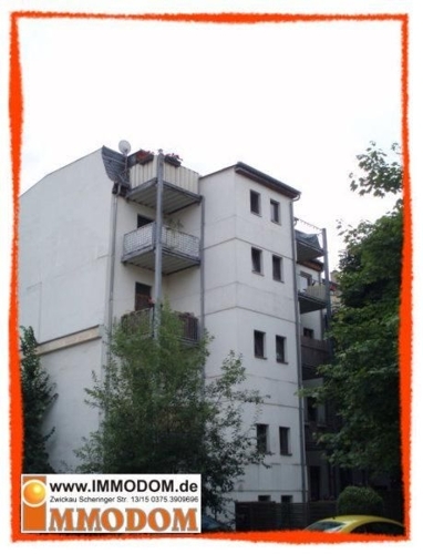 Hinteransicht mit Balkonseite