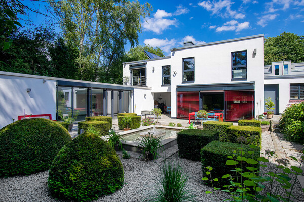 Der wunderschöne Feng-Shui Garten mit Brunnenanlage