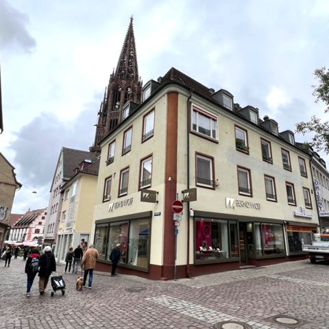 Wohn- und Geschäftshaus