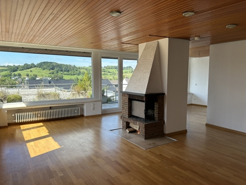Wohnzimmer m. Kamin