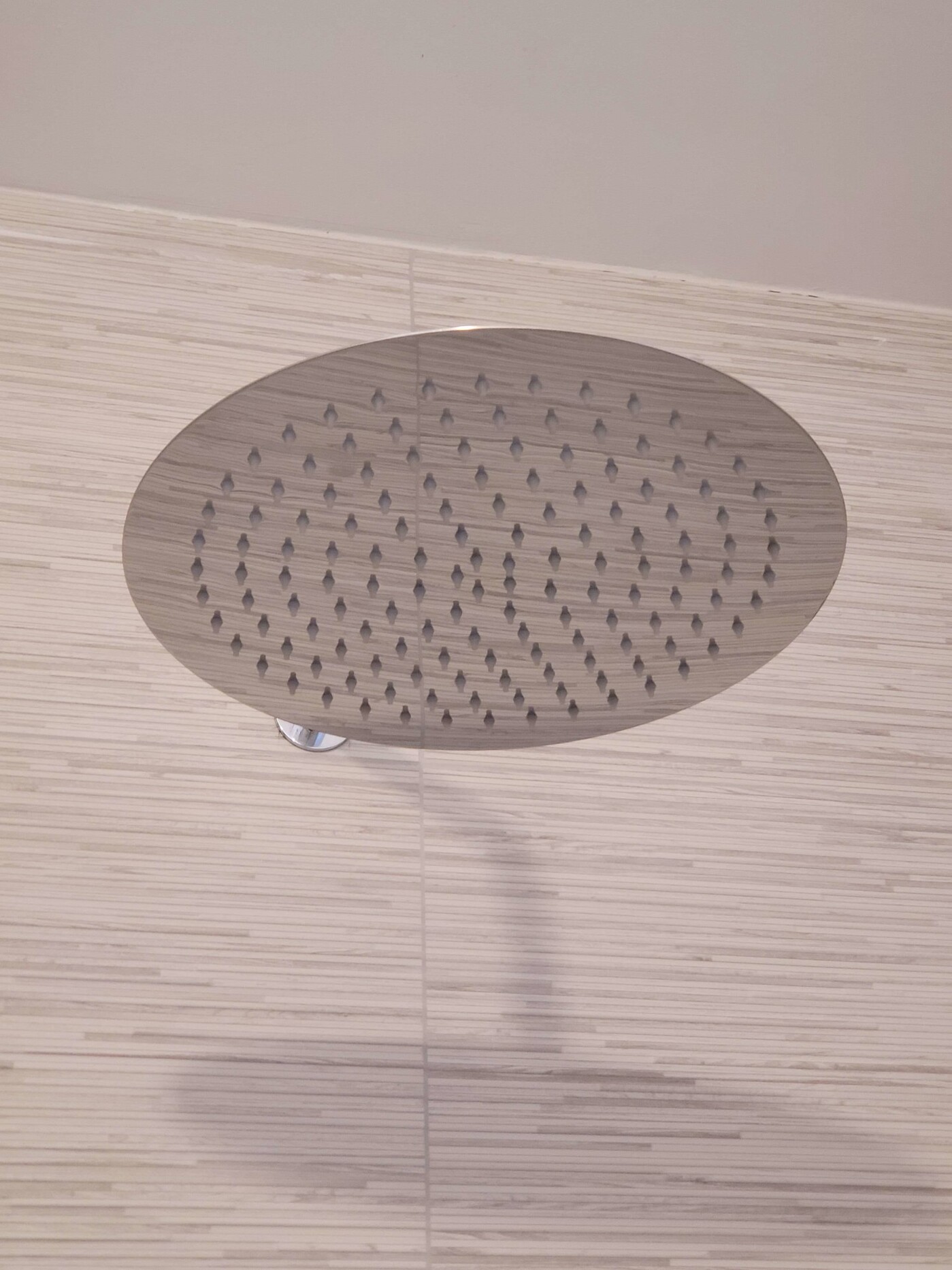 neu Duschbrause 2,5 Zi. EG